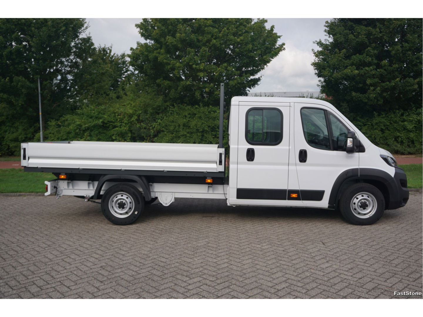 Fiat Ducato 35 Maxi DOKA 140PK L4 Open Laadbak BPM VRIJ Apple CP/Android A, Cruise, Climate!! NR. 426