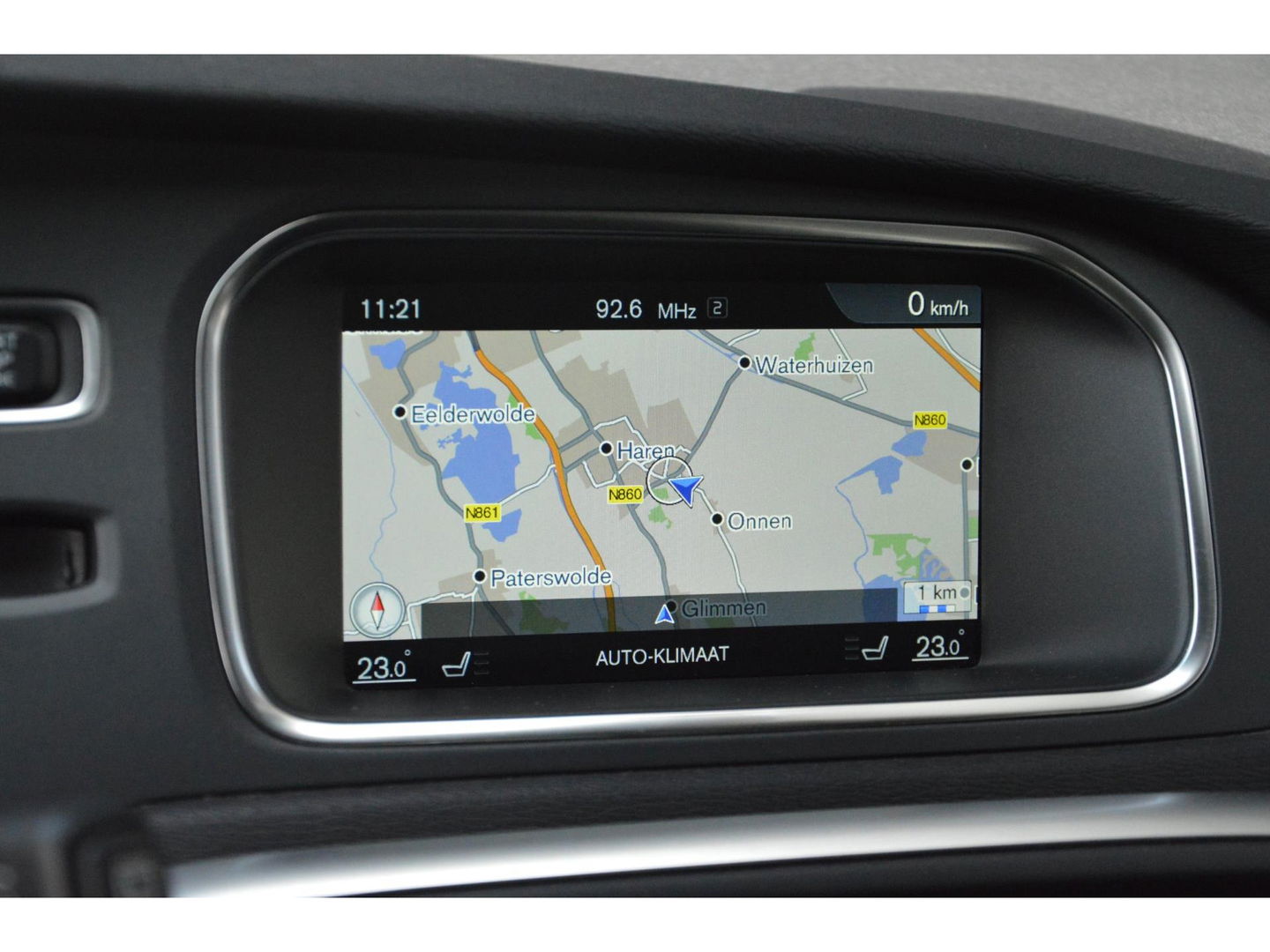 Volvo V40 T3 | Stoelverwarming | trekhaak | Cruise Control | VOC | Standkachel | High Performance Audio |