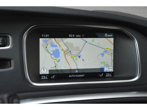 Volvo V40 T3 | Stoelverwarming | trekhaak | Cruise Control | VOC | Standkachel | High Performance Audio |