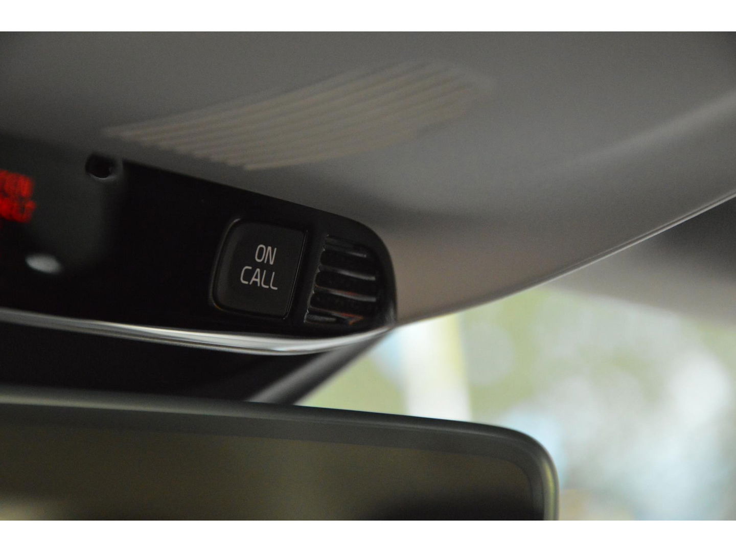 Volvo V40 T3 | Stoelverwarming | trekhaak | Cruise Control | VOC | Standkachel | High Performance Audio |