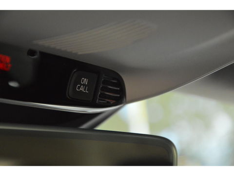 Volvo V40 T3 | Stoelverwarming | trekhaak | Cruise Control | VOC | Standkachel | High Performance Audio |