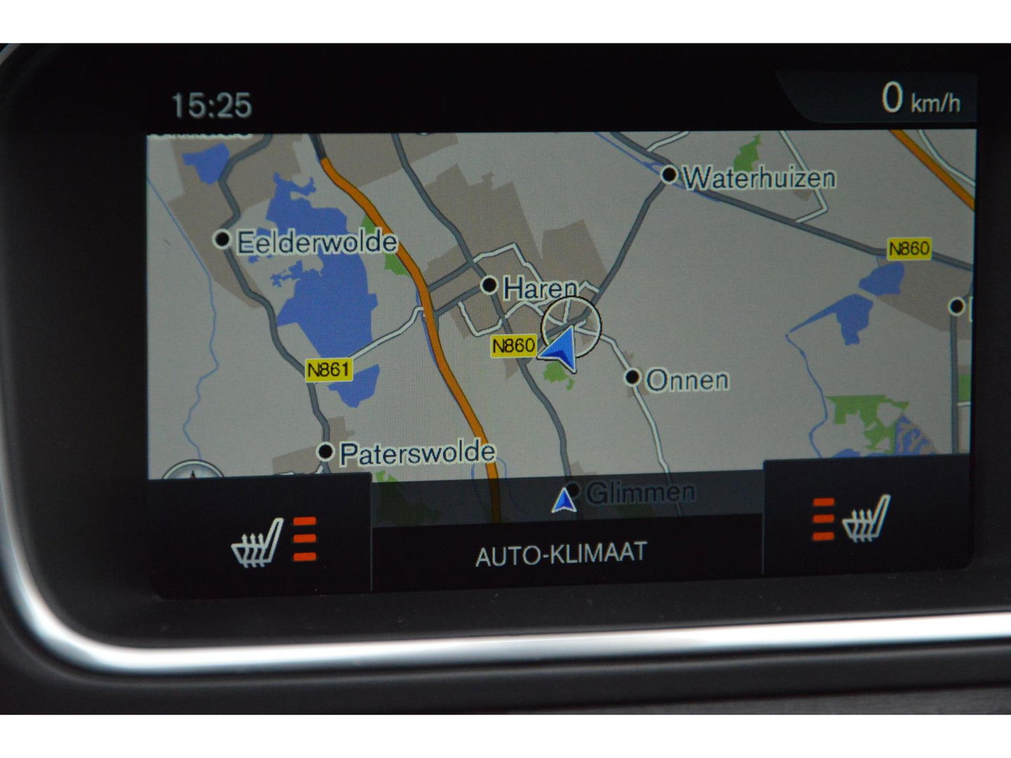 Volvo V40 T3 | Stoelverwarming | trekhaak | Cruise Control | VOC | Standkachel | High Performance Audio |