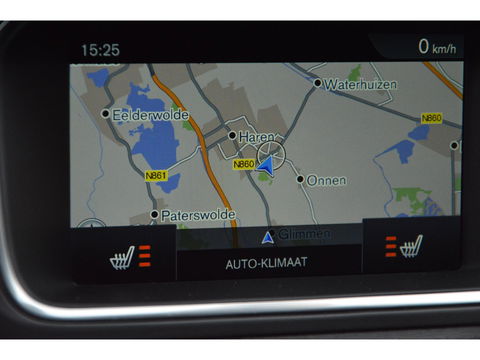 Volvo V40 T3 | Stoelverwarming | trekhaak | Cruise Control | VOC | Standkachel | High Performance Audio |