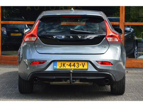 Volvo V40 T3 | Stoelverwarming | trekhaak | Cruise Control | VOC | Standkachel | High Performance Audio |