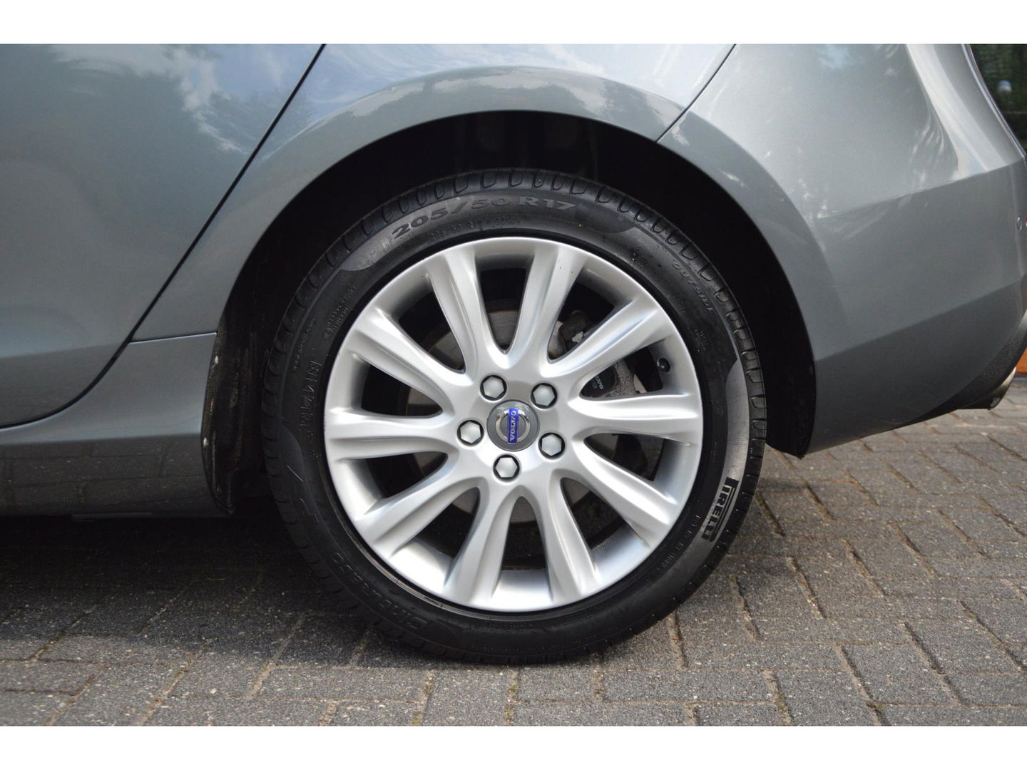 Volvo V40 T3 | Stoelverwarming | trekhaak | Cruise Control | VOC | Standkachel | High Performance Audio |