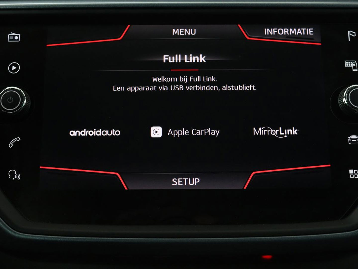 SEAT Arona 1.0 TSI Style | Carplay | Climate control | Navigatie | Parkeerhulp | Cruise control | Bluetooth | Getint glas