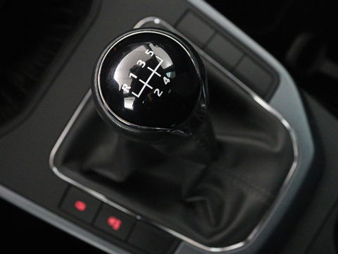 SEAT Arona 1.0 TSI Style | Carplay | Climate control | Navigatie | Parkeerhulp | Cruise control | Bluetooth | Getint glas