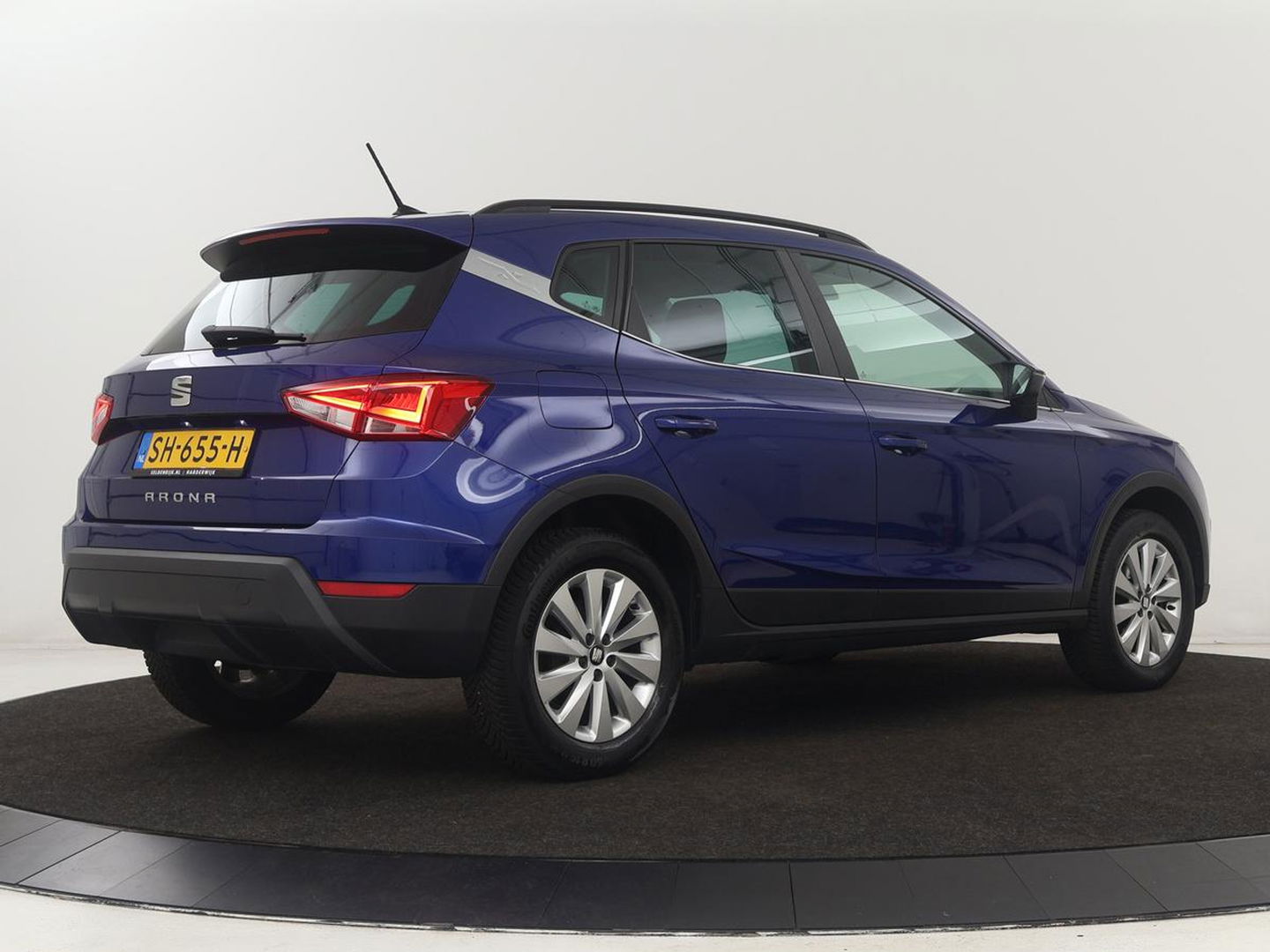 SEAT Arona 1.0 TSI Style | Carplay | Climate control | Navigatie | Parkeerhulp | Cruise control | Bluetooth | Getint glas