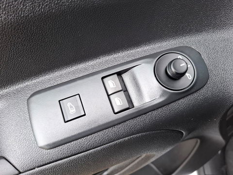 Opel Combo 1.5D L2H1 Edition AUTOMAAT / AIRCO / CRUISE CONTROLE / TREKHAAK / EURO 6