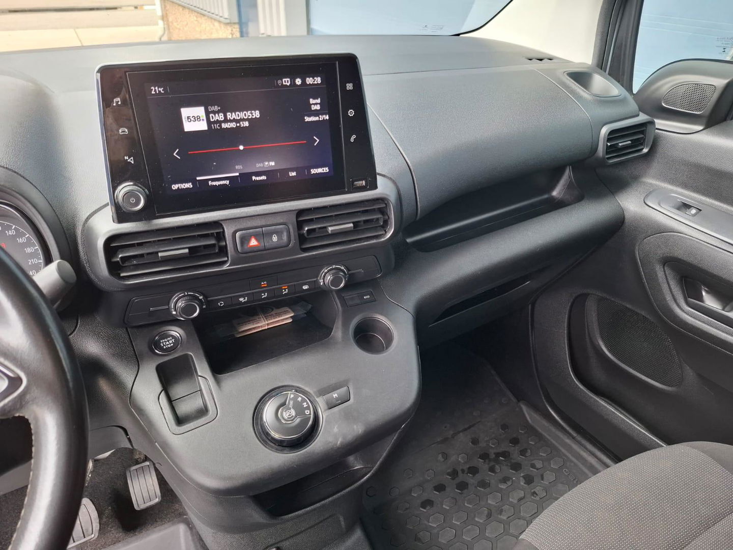 Opel Combo 1.5D L2H1 Edition AUTOMAAT / AIRCO / CRUISE CONTROLE / TREKHAAK / EURO 6