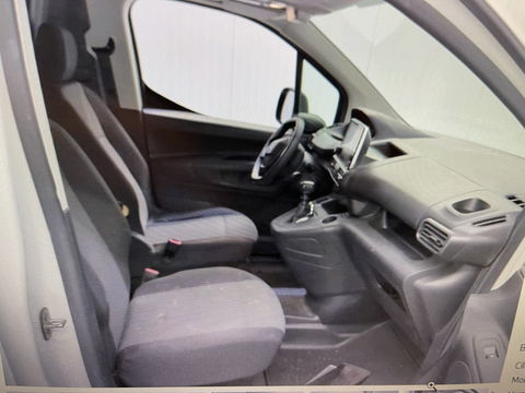 Peugeot Partner 1.2 PureTech Premium / benzine grijs kenteken / originele Nederlandse bus ! / vaste prijs rijklaar € 13.450 ex btw / lease vanaf € 227 / airco / euro 6