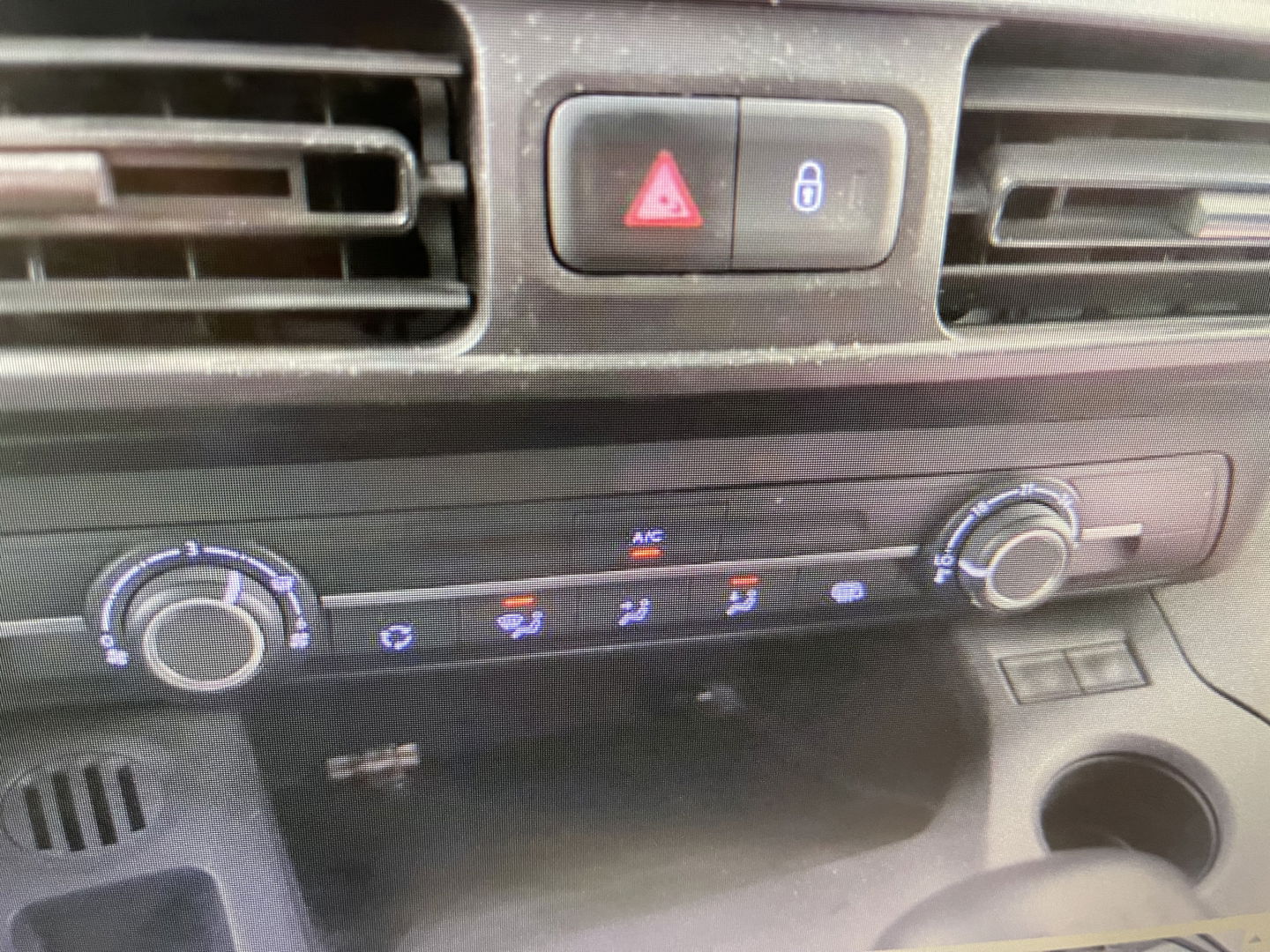 Peugeot Partner 1.2 PureTech Premium / benzine grijs kenteken / originele Nederlandse bus ! / vaste prijs rijklaar € 13.450 ex btw / lease vanaf € 227 / airco / euro 6