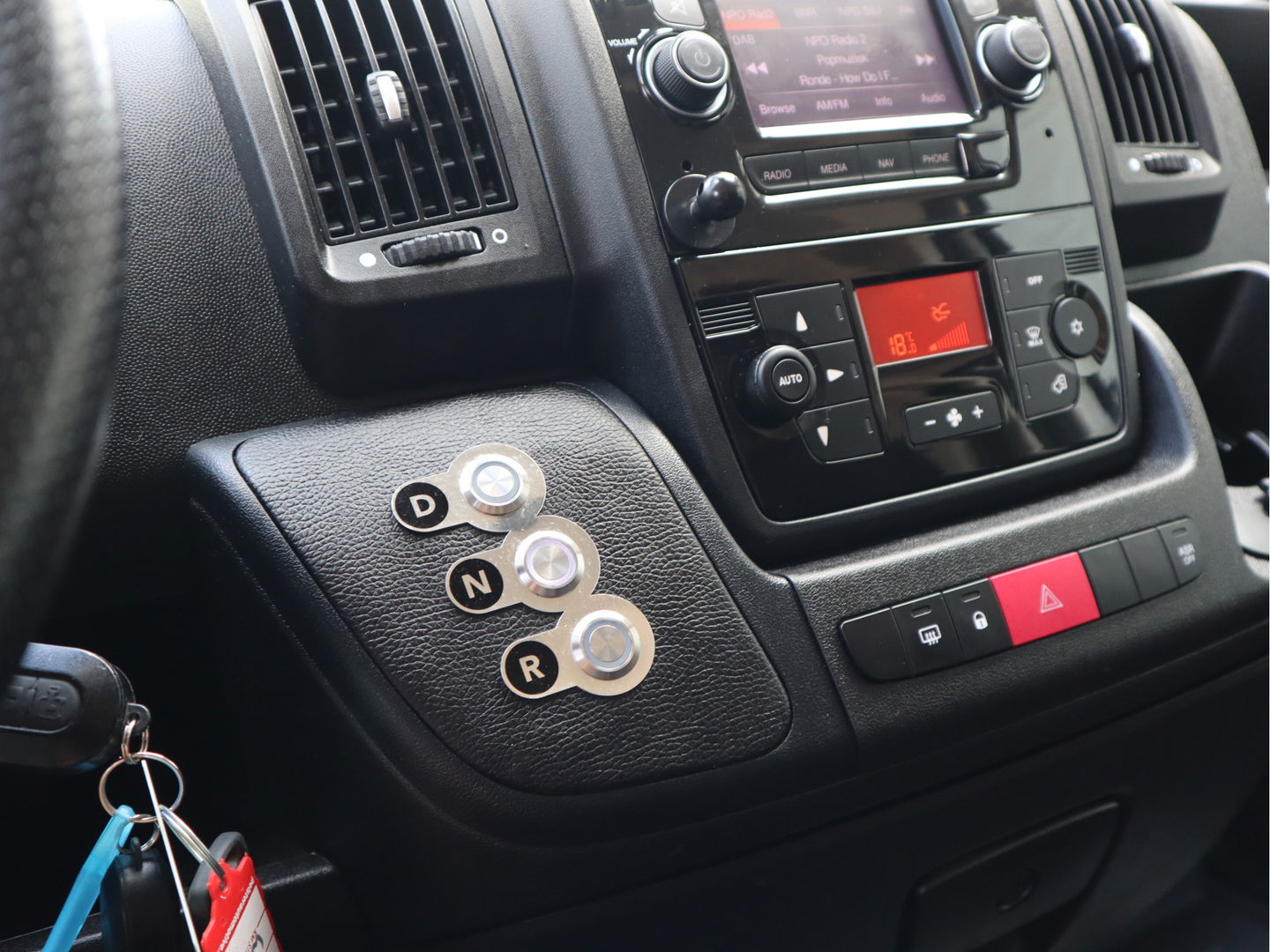Citroën e-Jumper 70 kWh AC + DC Laden - 100 % Elektrische - L3H2 - Camera - Airco