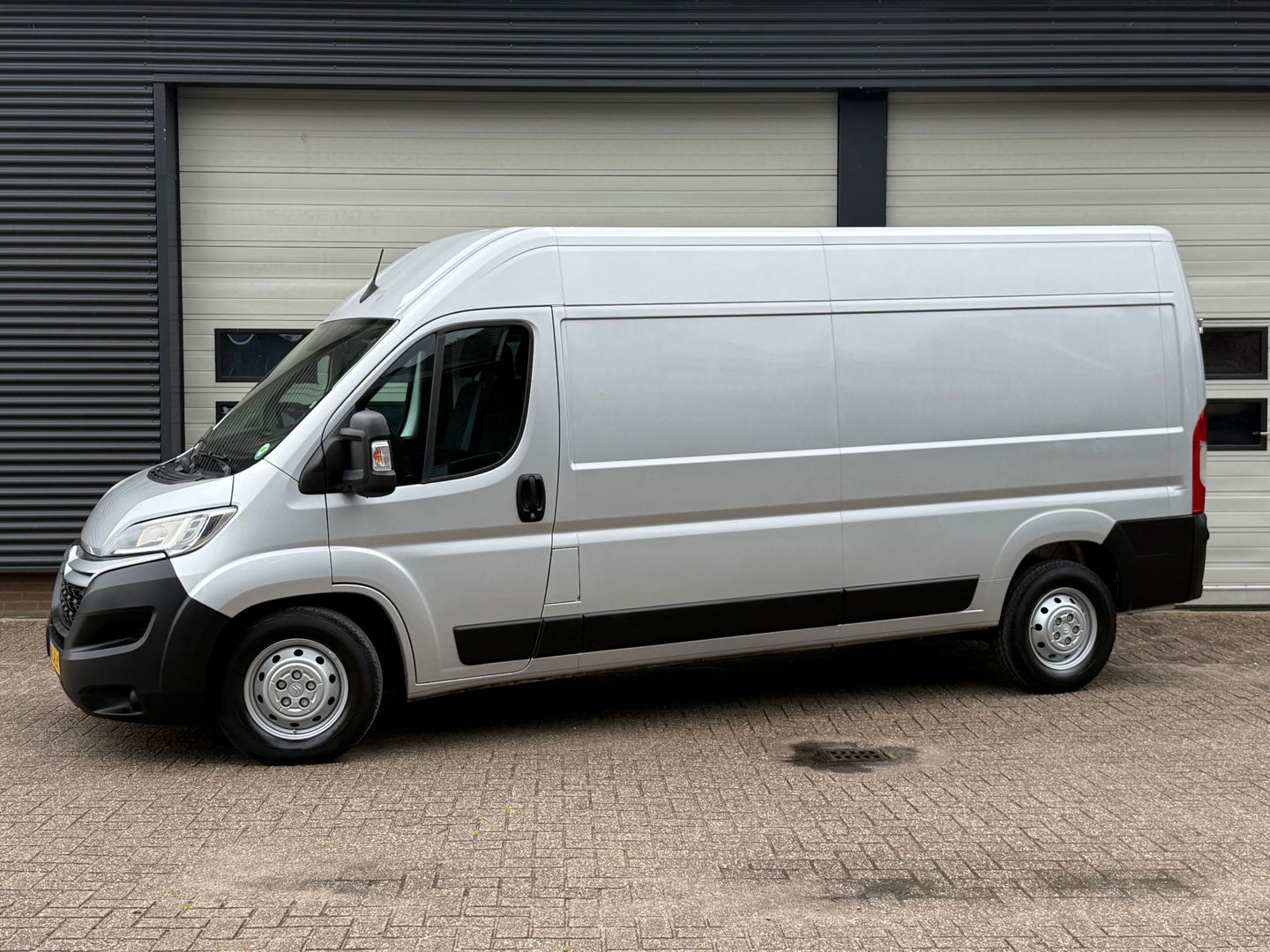 Citroƫn e-Jumper 70 kWh AC + DC Laden - 100 % Elektrische - L3H2 - Camera - Airco