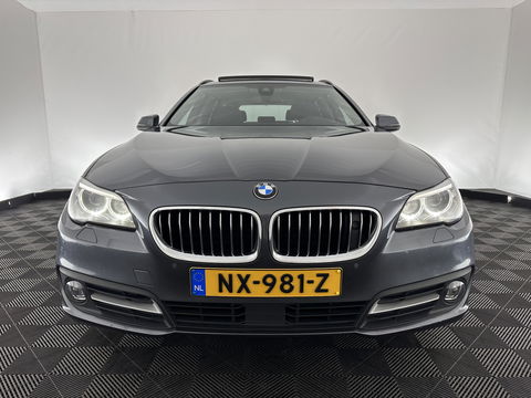 BMW 5 Serie Touring 530d High Executive Aut. *PANO | HEAD-UP | NIGHT-VISION | FULL-LEATHER | XENON | ADAPTIVE-CRUISE | SOFT-CLOSE | HARMAN/KARDON | MEMORY-PACK | COMFORT/HEATED-SEATS | CAMERA | KEYLESS | DIGI-COCKPIT | NAVI-FULLMAP
