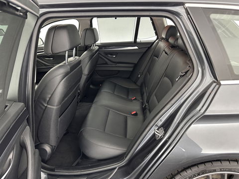 BMW 5 Serie Touring 530d High Executive Aut. *PANO | HEAD-UP | NIGHT-VISION | FULL-LEATHER | XENON | ADAPTIVE-CRUISE | SOFT-CLOSE | HARMAN/KARDON | MEMORY-PACK | COMFORT/HEATED-SEATS | CAMERA | KEYLESS | DIGI-COCKPIT | NAVI-FULLMAP