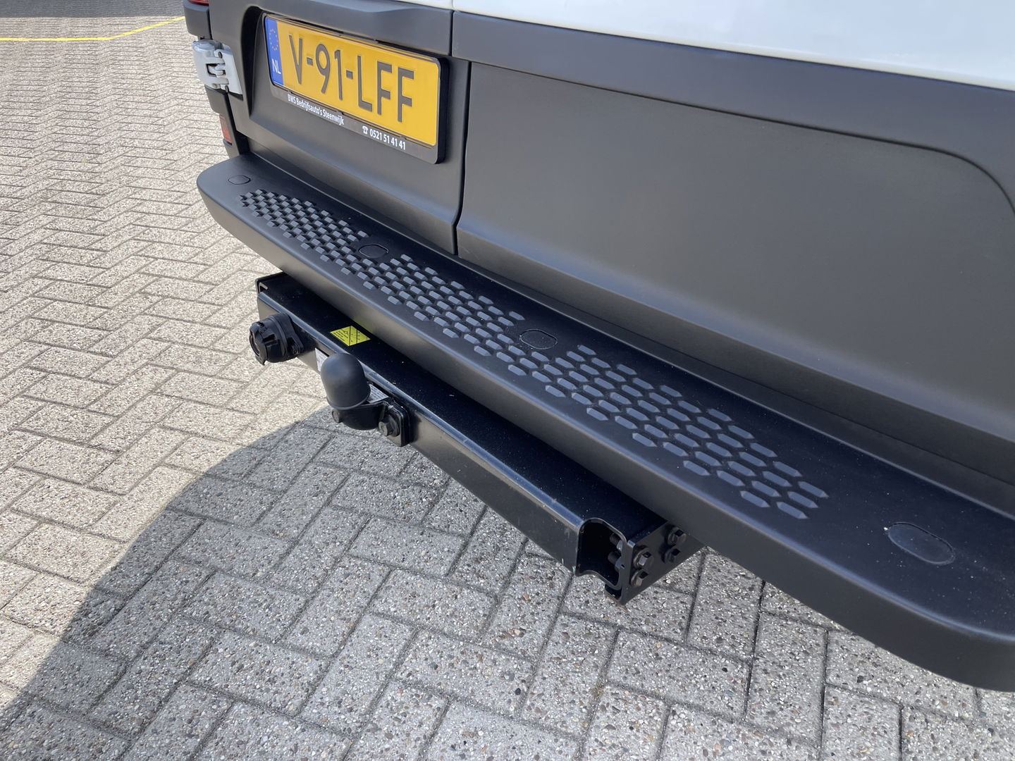 Iveco Daily 35S14V 2.3 136pk 410 L4H2 Himatic automaat / vaste prijs rijklaar € 23.950 ex btw / lease vanaf € 391 / trekhaak 3500 kg / airco / cruise control / laadruimte 475 cm lang !