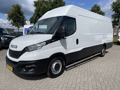 Iveco Daily 35S14V 2.3 136pk 410 L4H2 Himatic automaat / vaste prijs rijklaar € 23.950 ex btw / lease vanaf € 391 / trekhaak 3500 kg / airco / cruise control / laadruimte 475 cm lang !