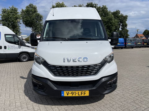 Iveco Daily 35S14V 2.3 136pk 410 L4H2 Himatic automaat / vaste prijs rijklaar € 23.950 ex btw / lease vanaf € 391 / trekhaak 3500 kg / airco / cruise control / laadruimte 475 cm lang !