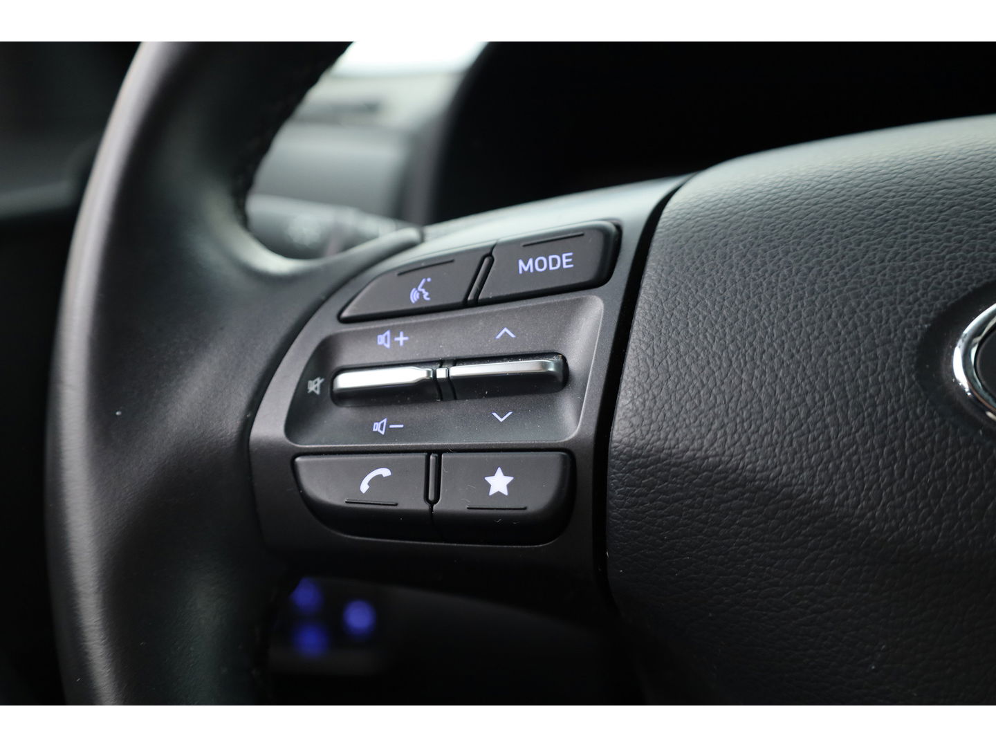 Hyundai KONA 1.6 GDI HEV Fashion | HUD | Apple Carplay & Android Auto | Dodehoek | Krell Audio | Camera