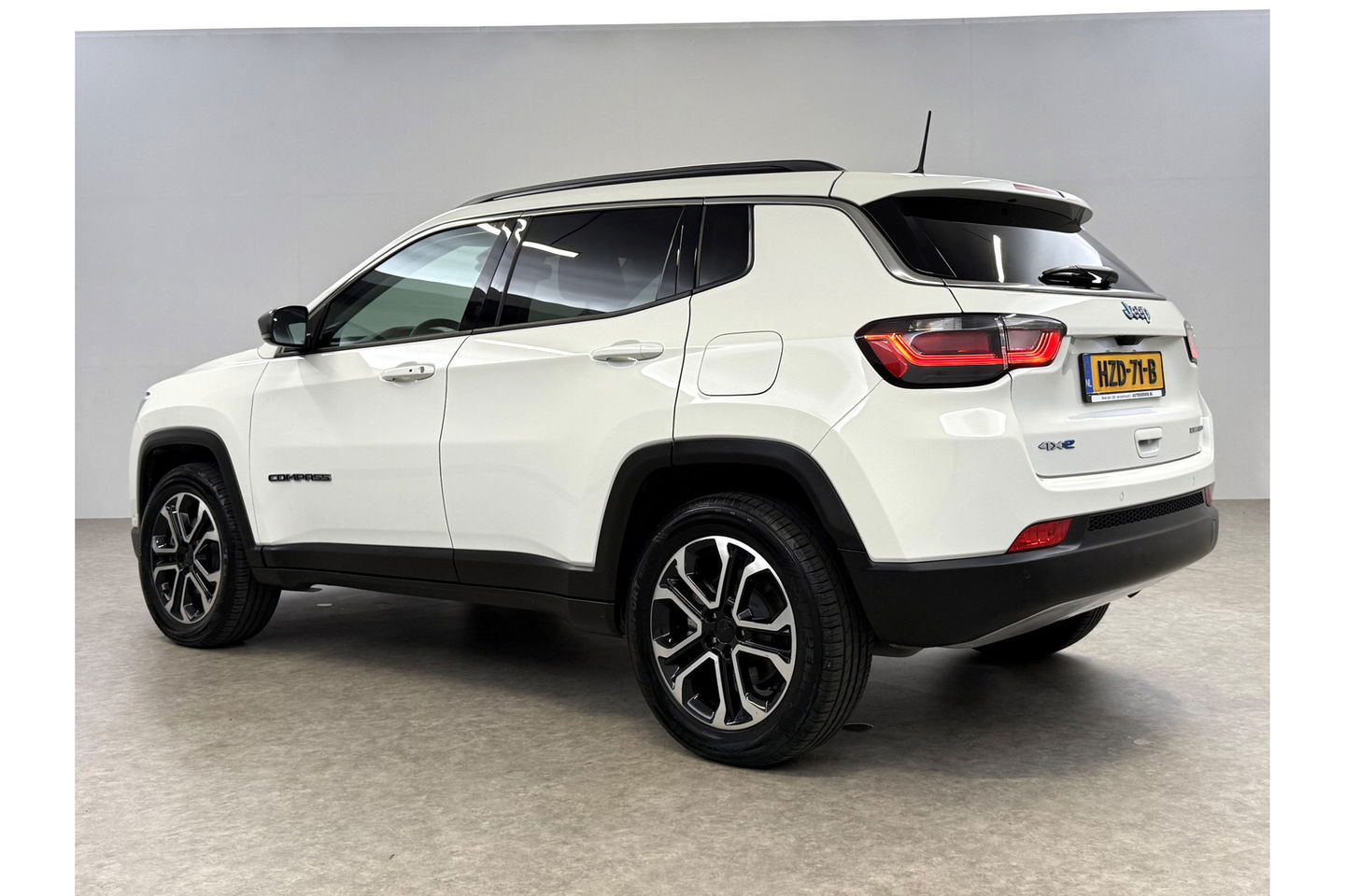 Jeep Compass 4xe Plug-in Hybrid 191PK Camera LED Carplay Clima Cruise Navi PDC 18''LMV