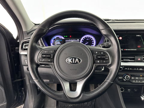Kia Niro 1.6 GDi Hybrid DynamicLine (INCL.BTW) *ADAPTIVE-CRUISE | 1/2LEATHER | NAVI-FULLMAP | COMFORT-SEATS | CAMERA | DAB+ | KEYLESS | 16''ALU | ECC | PDC*