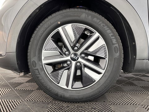 Kia Niro 1.6 GDi Hybrid DynamicLine (INCL.BTW) *ADAPTIVE-CRUISE | 1/2LEATHER | NAVI-FULLMAP | COMFORT-SEATS | CAMERA | DAB+ | KEYLESS | 16''ALU | ECC | PDC*