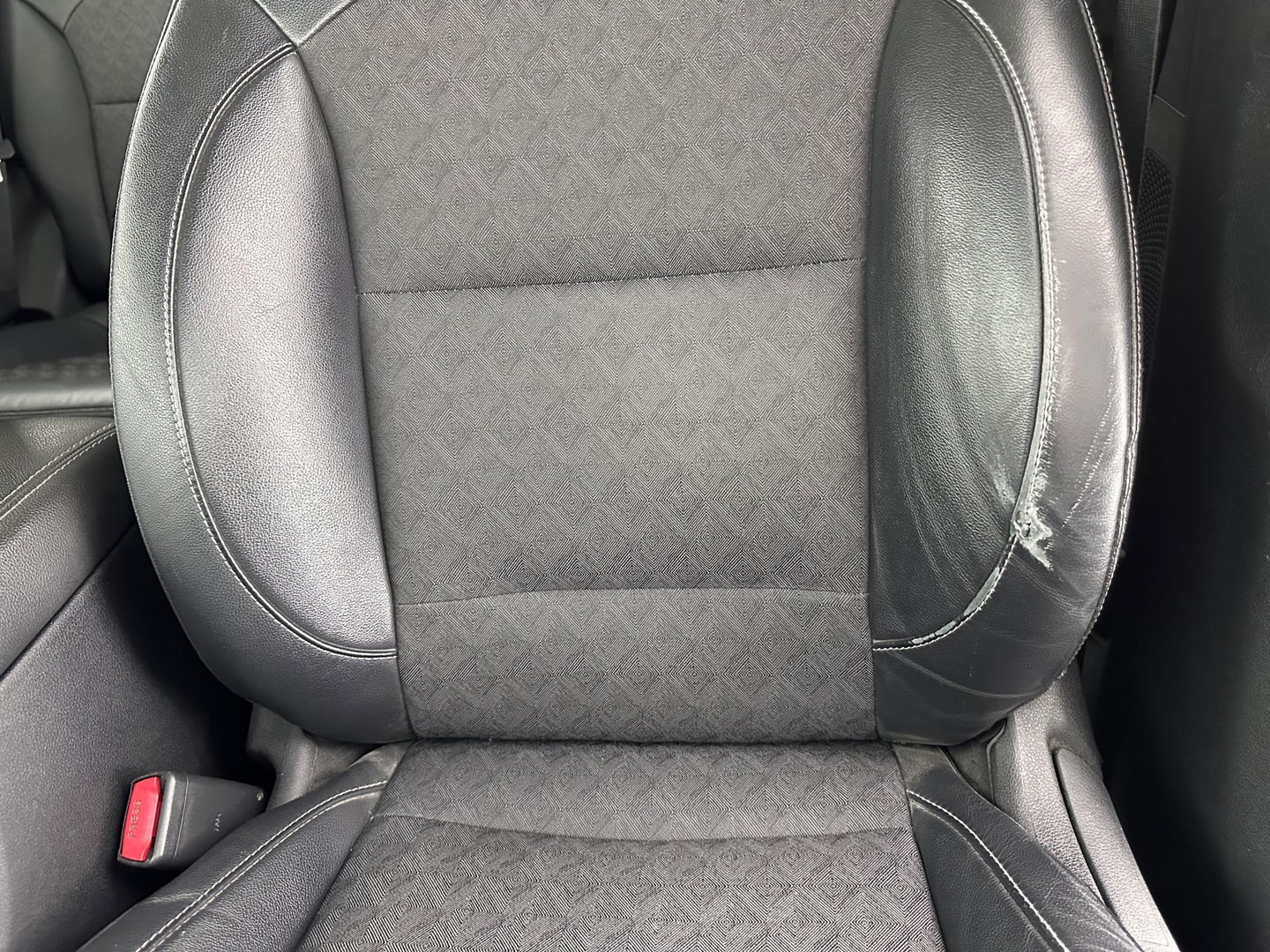 Kia Niro 1.6 GDi Hybrid DynamicLine (INCL.BTW) *ADAPTIVE-CRUISE | 1/2LEATHER | NAVI-FULLMAP | COMFORT-SEATS | CAMERA | DAB+ | KEYLESS | 16''ALU | ECC | PDC*