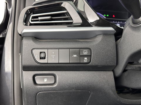 Kia Niro 1.6 GDi Hybrid DynamicLine (INCL.BTW) *ADAPTIVE-CRUISE | 1/2LEATHER | NAVI-FULLMAP | COMFORT-SEATS | CAMERA | DAB+ | KEYLESS | 16''ALU | ECC | PDC*