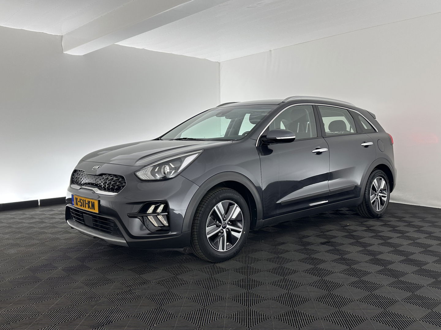 Kia Niro 1.6 GDi Hybrid DynamicLine (INCL.BTW) *ADAPTIVE-CRUISE | 1/2LEATHER | NAVI-FULLMAP | COMFORT-SEATS | CAMERA | DAB+ | KEYLESS | 16''ALU | ECC | PDC*