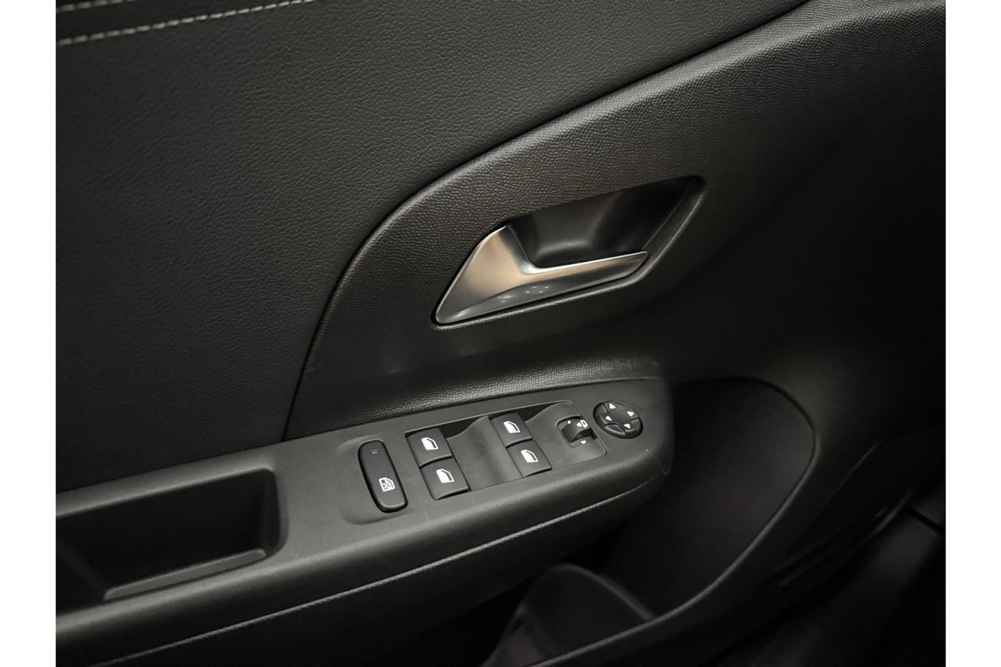 Opel CORSA-E Elegance 50 kWh 136PK 360 Camera Carplay Cruise Clima LED Virtual Navi PDC 17"LMV