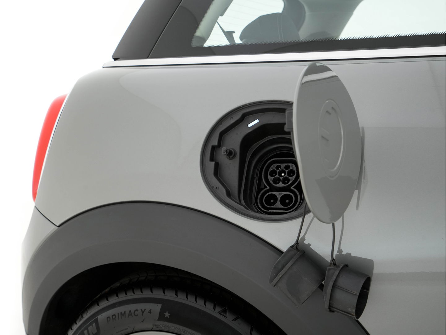 MINI Mini Electric Basic 33 kWh [ 3-Fase ] (INCL.BTW) *FULL-LED | SPORT-SEATS | NAVI-FULLMAP | DIGI-COCKPIT | DAB+ | ECC | PDC | CRUISE | 16''ALU*