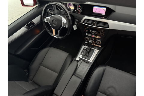 Mercedes-Benz C-Klasse 180 Business Class Avantgarde AMG 157PK Pano Trekhaak Clima Cruise Navi PDC 17''LMV