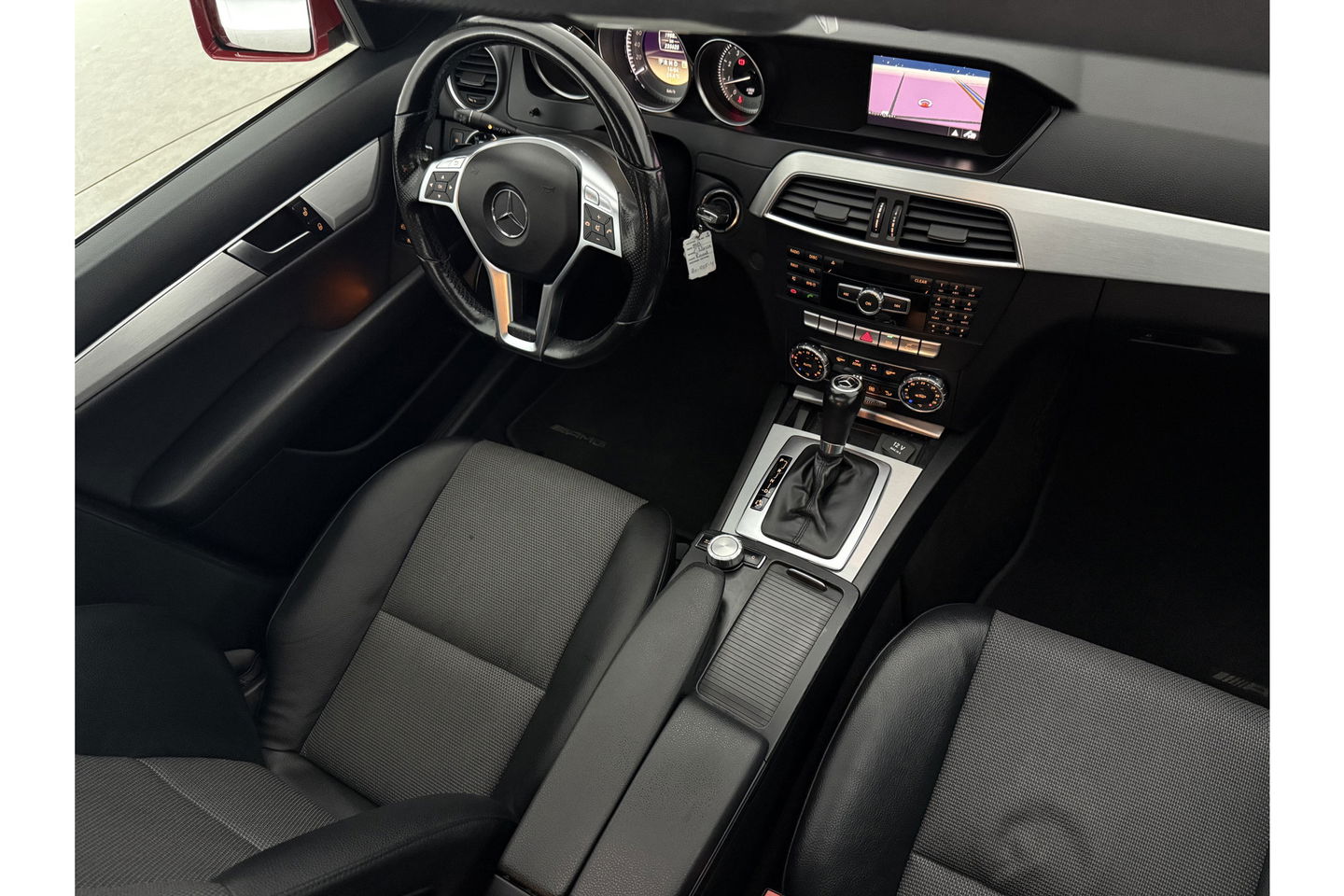 Mercedes-Benz C-Klasse 180 Business Class Avantgarde AMG 157PK Pano Trekhaak Clima Cruise Navi PDC 17''LMV