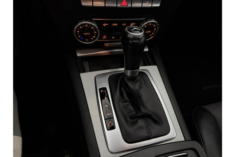Mercedes-Benz C-Klasse 180 Business Class Avantgarde AMG 157PK Pano Trekhaak Clima Cruise Navi PDC 17''LMV