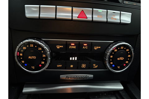 Mercedes-Benz C-Klasse 180 Business Class Avantgarde AMG 157PK Pano Trekhaak Clima Cruise Navi PDC 17''LMV