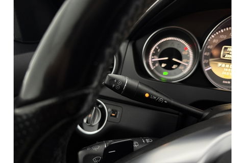Mercedes-Benz C-Klasse 180 Business Class Avantgarde AMG 157PK Pano Trekhaak Clima Cruise Navi PDC 17''LMV