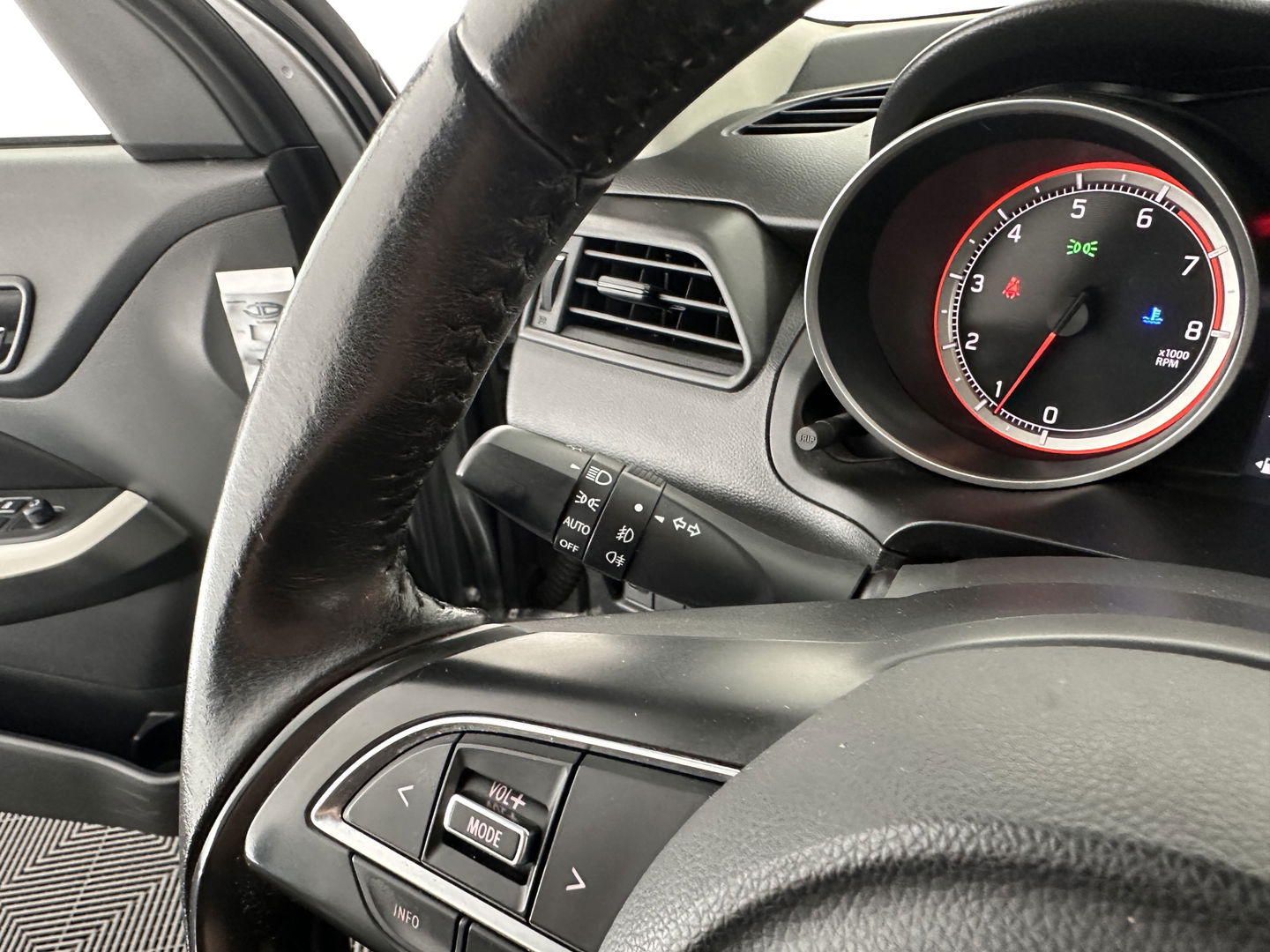 Suzuki Swift 1.2 Comfort *NAVI-FULLMAP | CAMERA | COMFORT/HEATED-SEATS | AIRCO | CRUISE | 16''ALU*