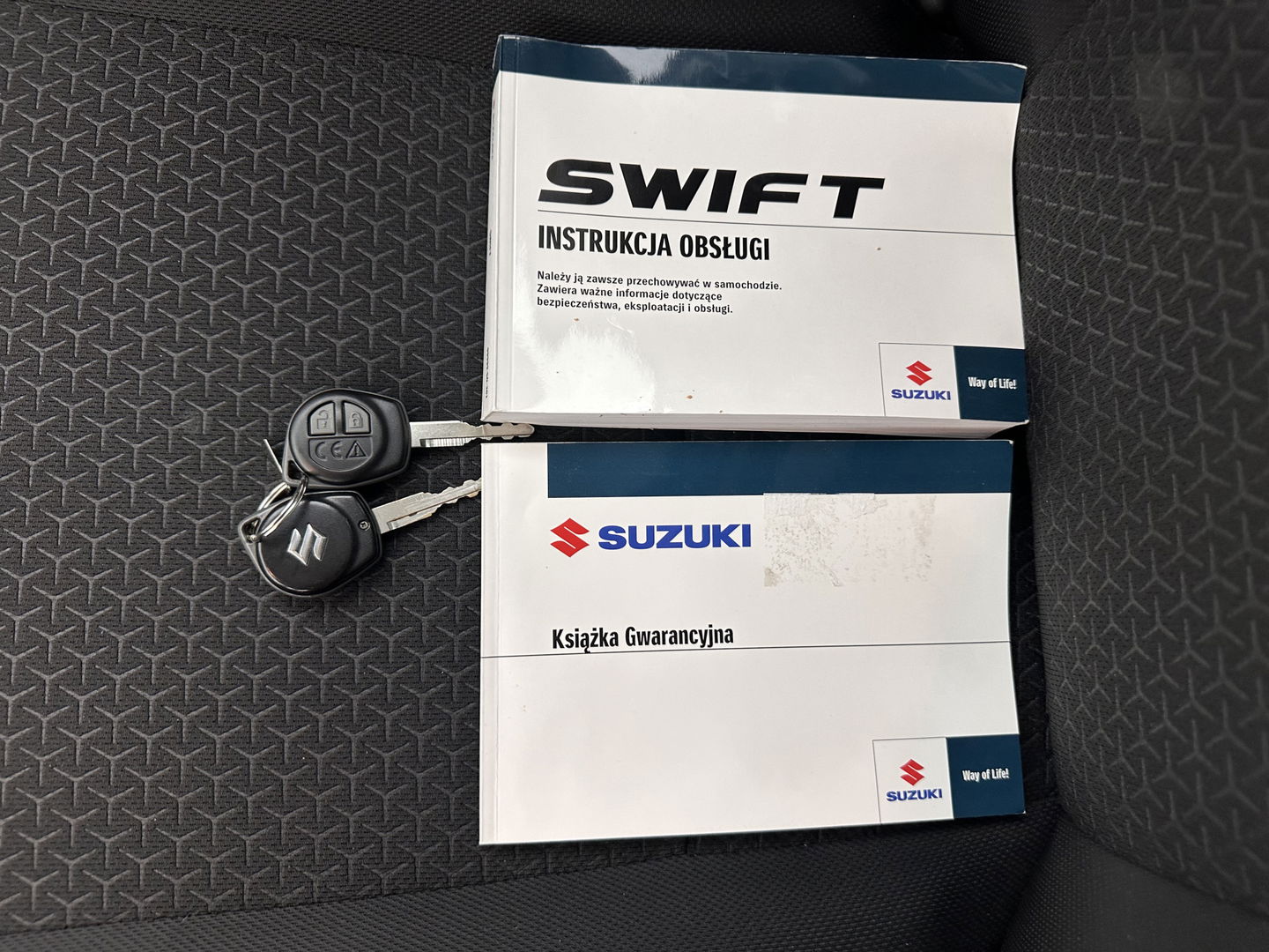 Suzuki Swift 1.2 Comfort *NAVI-FULLMAP | CAMERA | COMFORT/HEATED-SEATS | AIRCO | CRUISE | 16''ALU*
