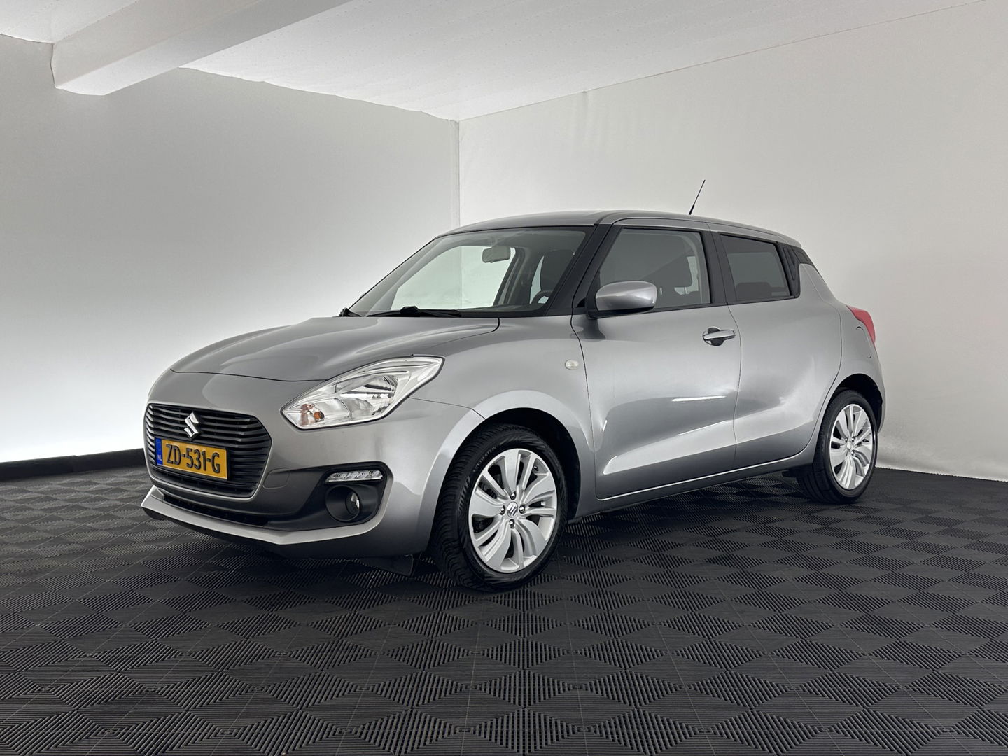 Suzuki Swift 1.2 Comfort *NAVI-FULLMAP | CAMERA | COMFORT/HEATED-SEATS | AIRCO | CRUISE | 16''ALU*