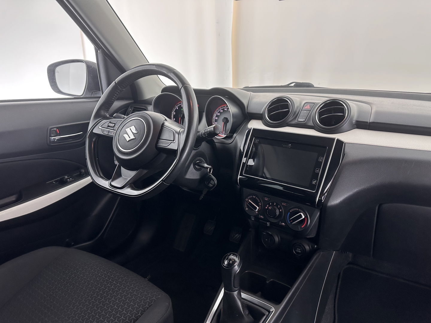 Suzuki Swift 1.2 Comfort *NAVI-FULLMAP | CAMERA | COMFORT/HEATED-SEATS | AIRCO | CRUISE | 16''ALU*