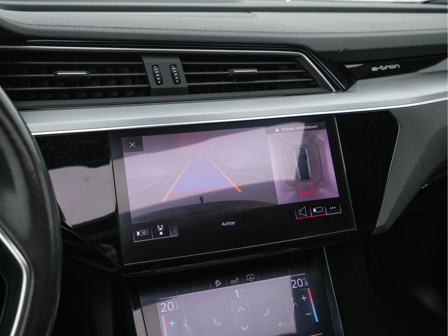 Audi e-tron 55 quattro advanced 95 kWh [ 3-Fase ] (INCL.BTW) (INCL.BTW) *PANO | FULL-LEATHER | FULL-LED | BANG&OLUFSEN | ADAPTIVE-CRUISE | MEMORY-PACK | BLIND-SPOT | TOP-VIEW | KEYLESS | SPORT/HEATED-SEATS | ECC | PDC | TOWBAR | 21''ALU*