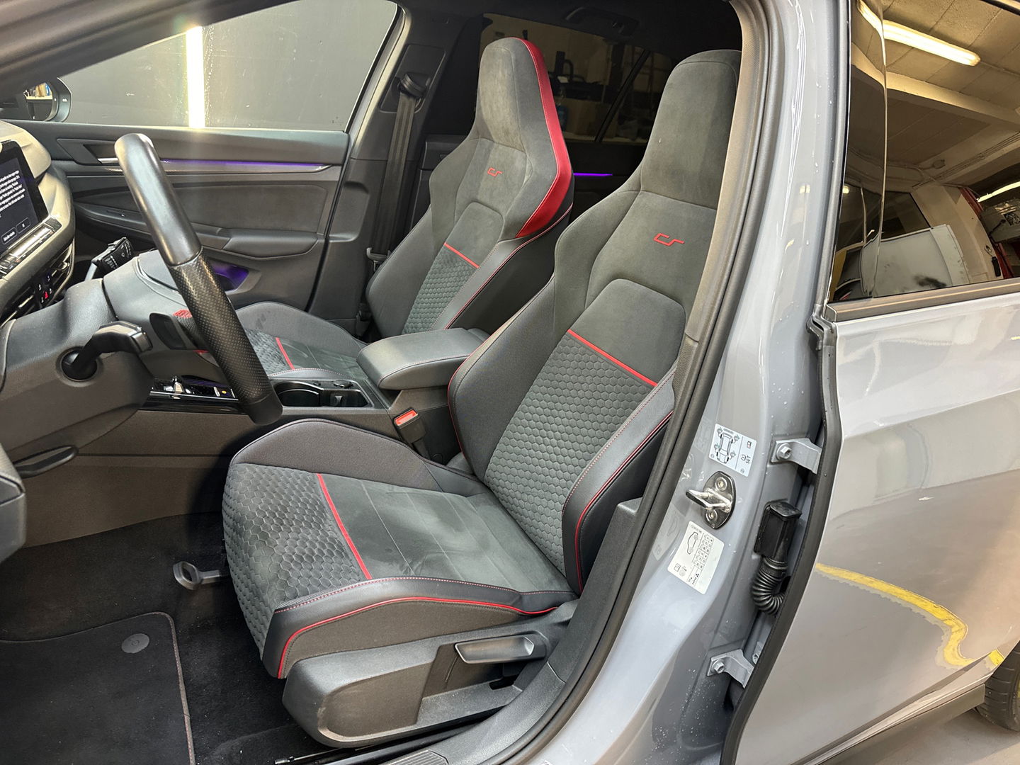 Volkswagen Golf 2.0 TSI GTI Clubsport Pano|H/K|Sfeer|IQ|Keyless