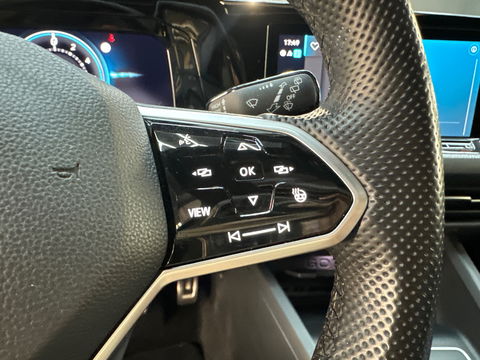 Volkswagen Golf 1.4 eHybrid GTE Pano|Camera|HuD|IQ|Trekhaak