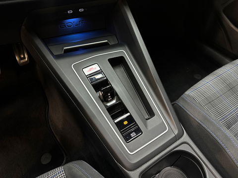 Volkswagen Golf 1.4 eHybrid GTE Pano|Camera|HuD|IQ|Trekhaak