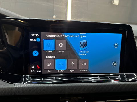 Volkswagen Golf 1.4 eHybrid GTE Pano|Camera|HuD|IQ|Trekhaak