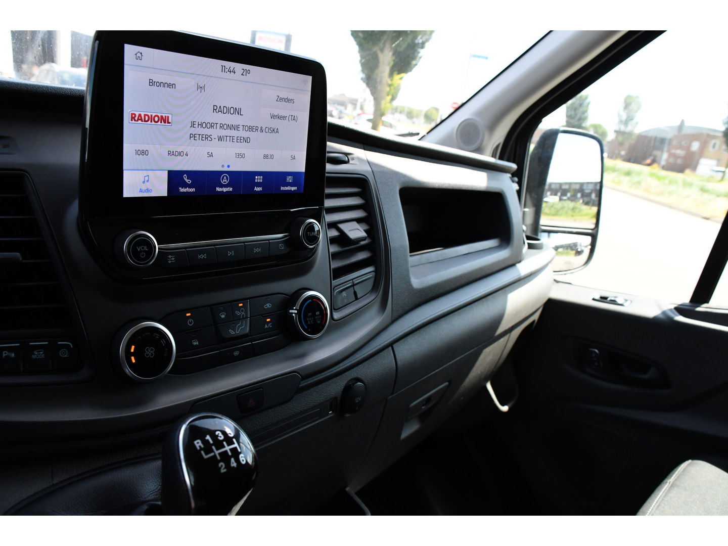 Ford Transit 2.0 TDCI L2H2 Raptor Edition Camera, Cruise, Carplay, 130pk, BLIS, Sensoren, Multimedia, Uniek!