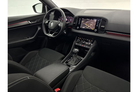 Škoda Karoq 1.5 TSI ACT 150PK Sportline Pano Sfeer Carplay Virtual Camera LED Clima Cruise Navi PDC 19''LMV