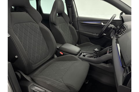 Škoda Karoq 1.5 TSI ACT 150PK Sportline Pano Sfeer Carplay Virtual Camera LED Clima Cruise Navi PDC 19''LMV