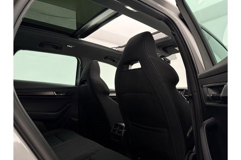 Škoda Karoq 1.5 TSI ACT 150PK Sportline Pano Sfeer Carplay Virtual Camera LED Clima Cruise Navi PDC 19''LMV